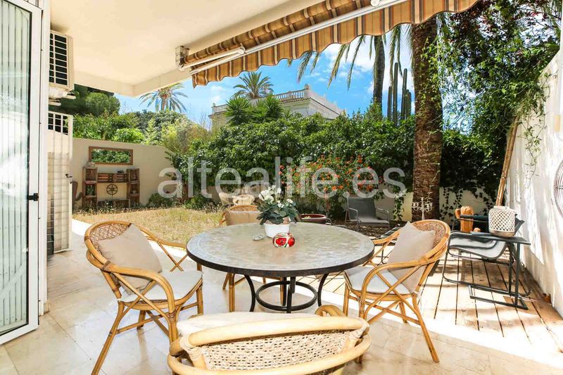 Foto d8c3f5e3-9452-4715-b296-3328010bf337. Apartament amb calefacció aparcament piscina a Altea ciudad Altea