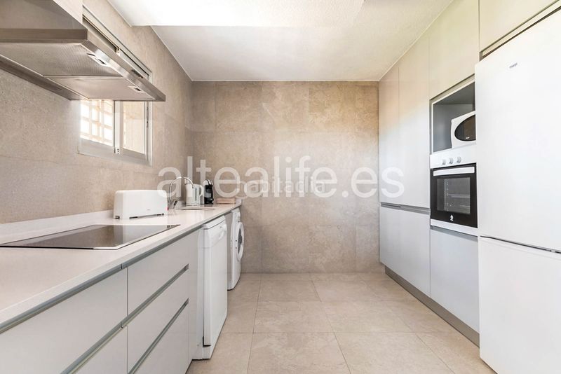 Foto 127edce5-2856-42dc-8e65-65ab45a977b8. Apartament amb xemeneia aparcament piscina a L´Olla Altea