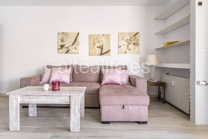 Foto ca4631b5-1f4b-4a65-91a7-da3d3938ddf3. Apartament amb xemeneia aparcament piscina a L´Olla Altea