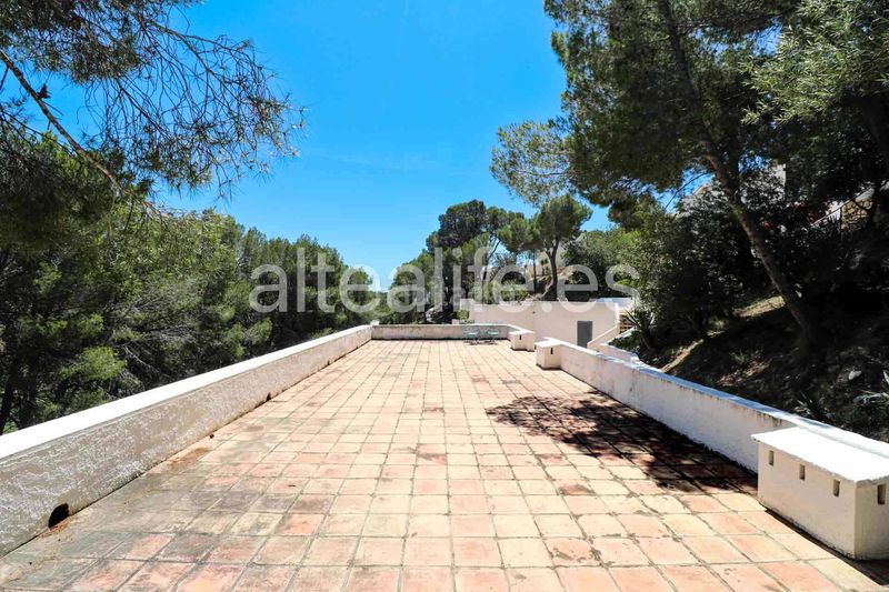 Foto 1cb84416-a6bd-4c58-936e-6b54d37c6235. Apartament amb xemeneia piscina a Altea la vella Altea