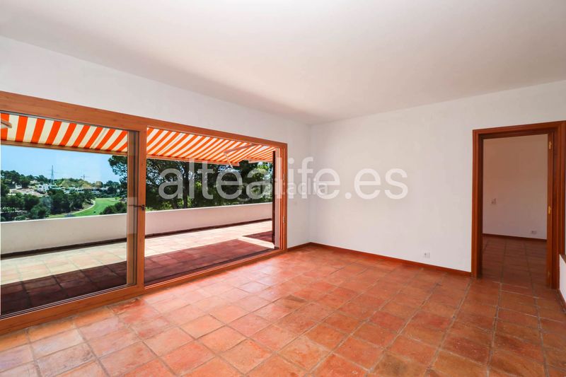 Foto 29ddb813-7d38-497b-a067-dab7dadf8e1f. Apartament amb xemeneia piscina a Altea la vella Altea