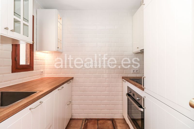 Foto 5fc87a66-5f58-4aa4-8bd2-180c024bdb42. Apartament amb xemeneia piscina a Altea la vella Altea