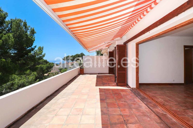 Foto 6af5dc1c-676f-4239-a3bd-5425868d457e. Apartament amb xemeneia piscina a Altea la vella Altea