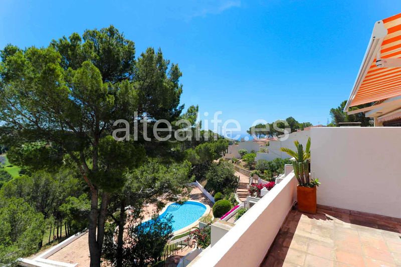 Foto 6da37cb9-24c7-48bf-b597-92c9ee6b30c5. Apartament amb xemeneia piscina a Altea la vella Altea