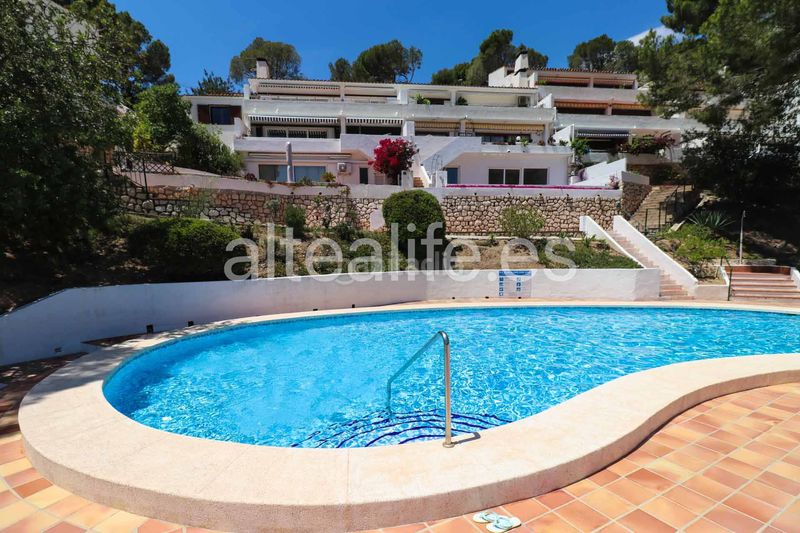 Foto a468574e-7e77-4ffa-a842-64f1ec38928a. Apartament amb xemeneia piscina a Altea la vella Altea