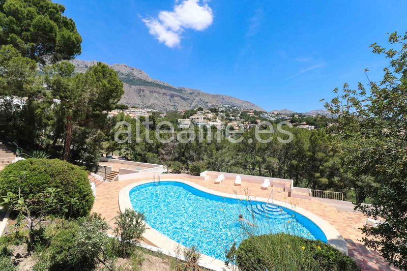 Foto b1371a11-e625-45d2-b744-5673f78d0791. Apartament amb xemeneia piscina a Altea la vella Altea