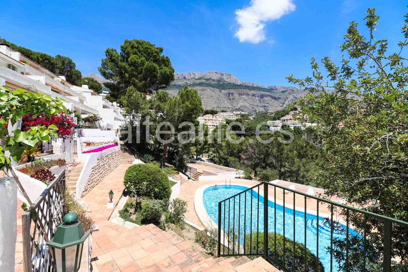 Foto d414486c-d6ea-4844-808a-3fdc73ca05f1. Apartament amb xemeneia piscina a Altea la vella Altea