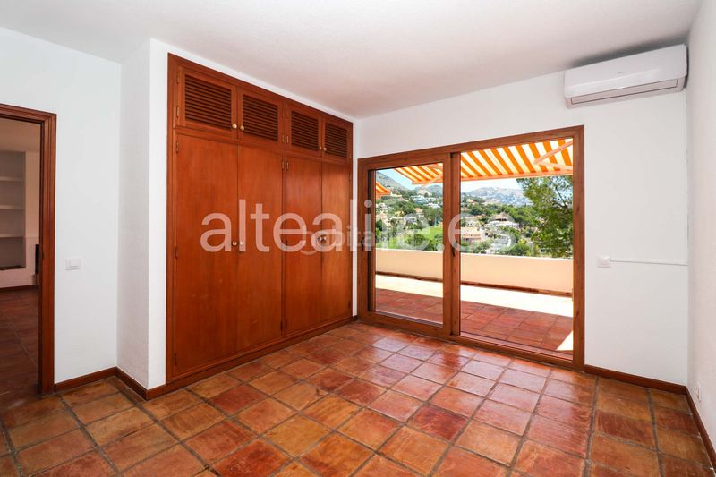 Foto f5c80764-d93f-44e2-b304-a6380b61742f. Apartament amb xemeneia piscina a Altea la vella Altea
