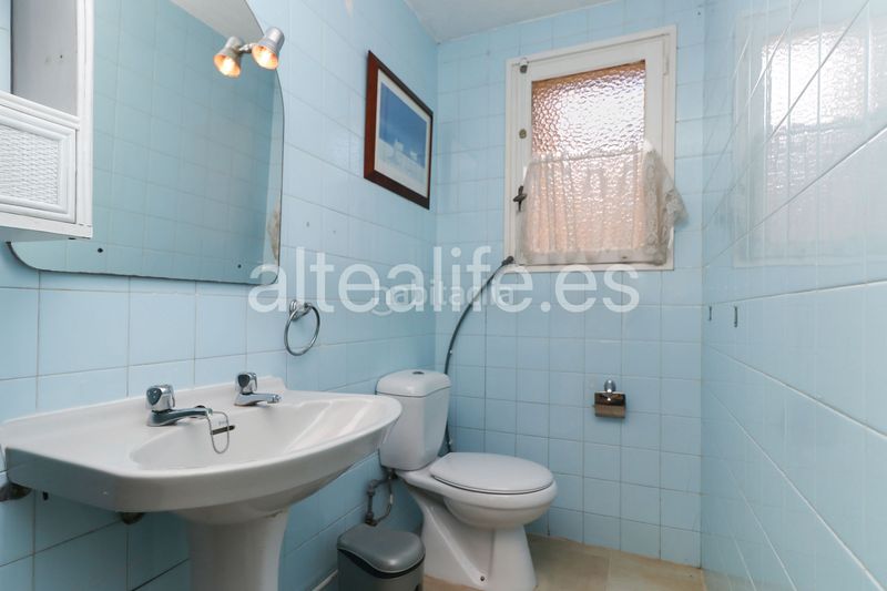 Foto 7d3fe2db-5902-4369-8ff5-54c55a5a7200. Xalet amb xemeneia aparcament a Montebello - Nou Espai Nucia (la)