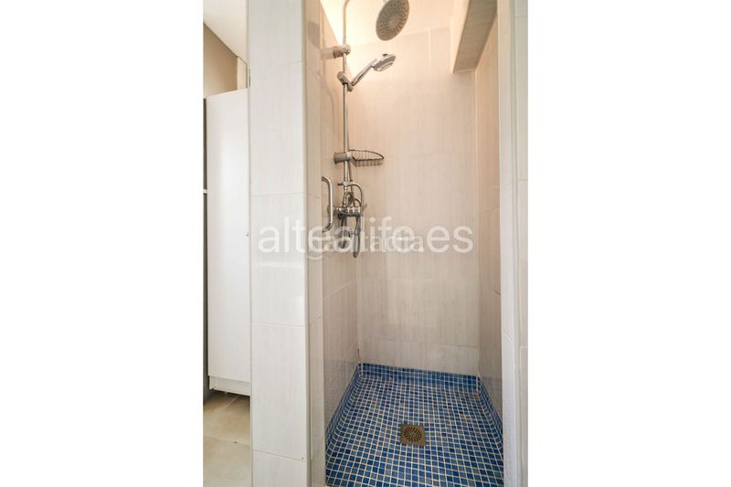 Foto b69ca42f-081d-4eee-887d-a0e57050d86e. Xalet amb xemeneia aparcament a Montebello - Nou Espai Nucia (la)