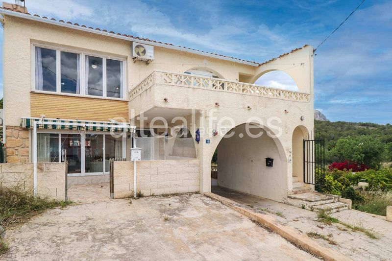 Foto c7499b67-a931-412a-aeae-3877779a7eed. Xalet amb xemeneia aparcament a Montebello - Nou Espai Nucia (la)
