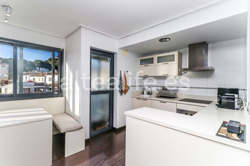 Foto 38b24569-c6fc-42ce-a6f6-ea3fff69bdb8. Apartament amb aparcament a L´Olla Altea