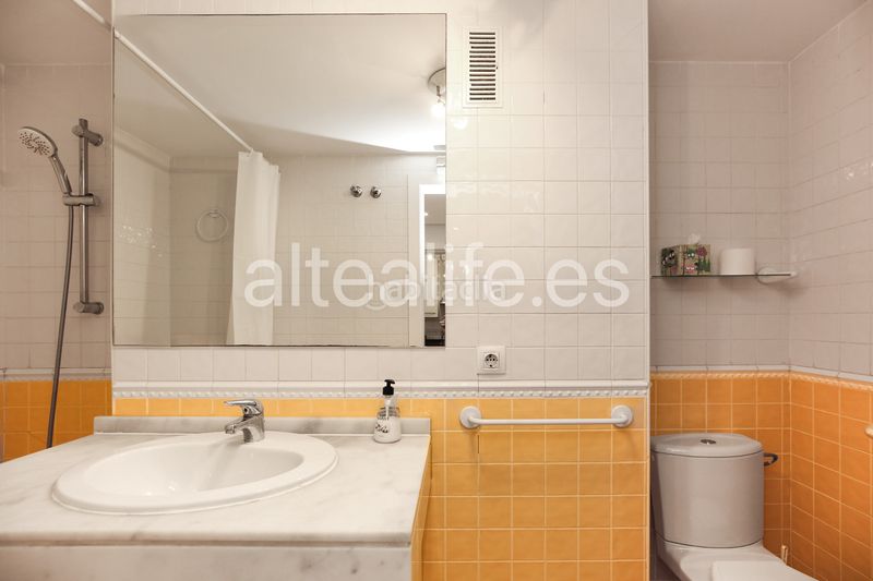 Foto 098983cb-908e-406a-a97f-65c1e4b836f1. Apartament amb calefacció piscina a Mascarat Altea