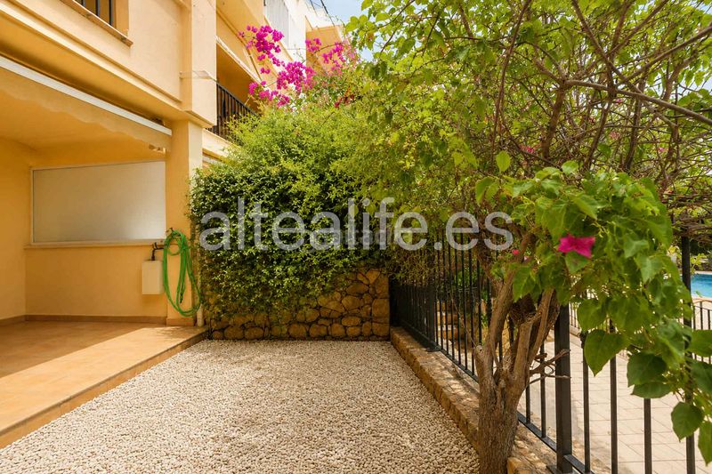 Foto 100d05aa-b19f-4d3b-a5ea-4b6ce09fca4d. Apartament amb calefacció piscina a Mascarat Altea