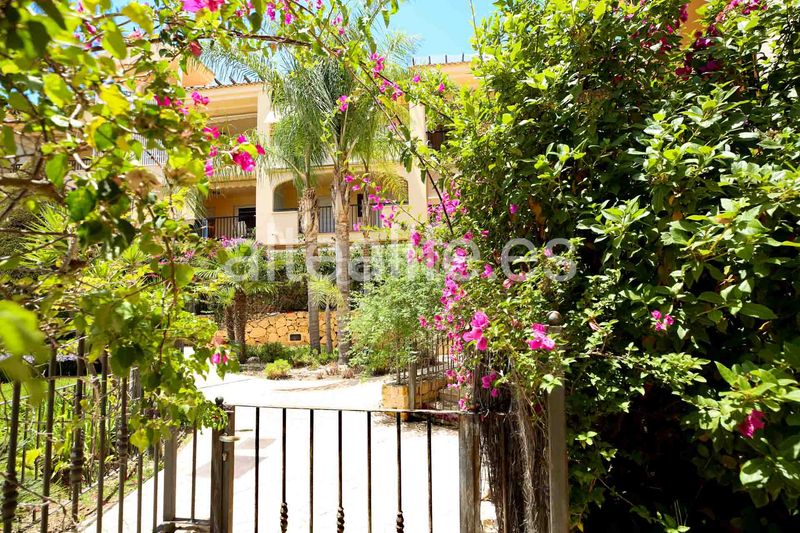 Foto 1bcb8f36-adcd-4df2-9042-8b61700ef228. Apartament amb calefacció piscina a Mascarat Altea