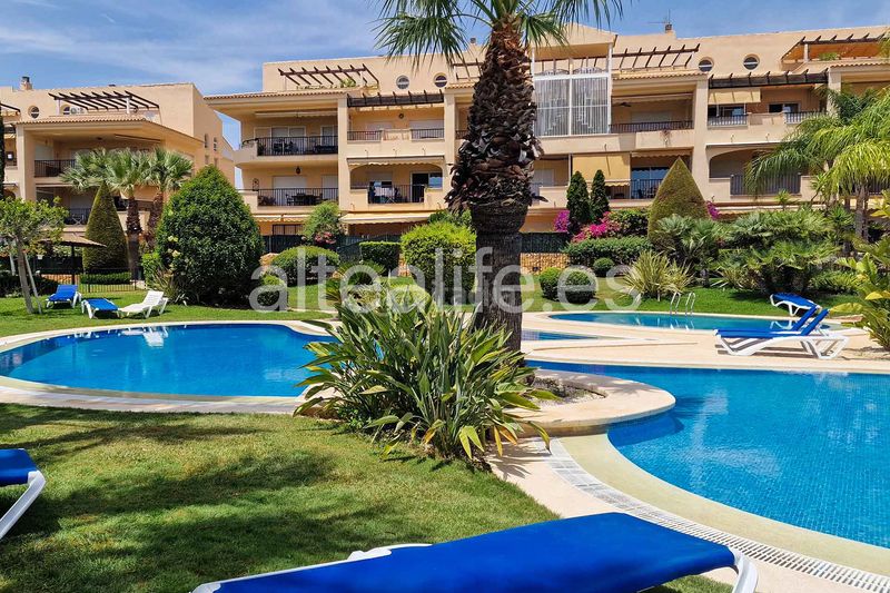 Foto 2675a951-52e9-4ec4-b291-3f70b62a2ad7. Apartament amb calefacció piscina a Mascarat Altea