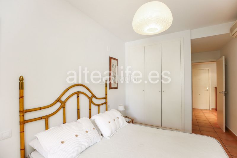Foto 3a90dbe4-f95d-4e13-8194-70986c07f047. Apartament amb calefacció piscina a Mascarat Altea