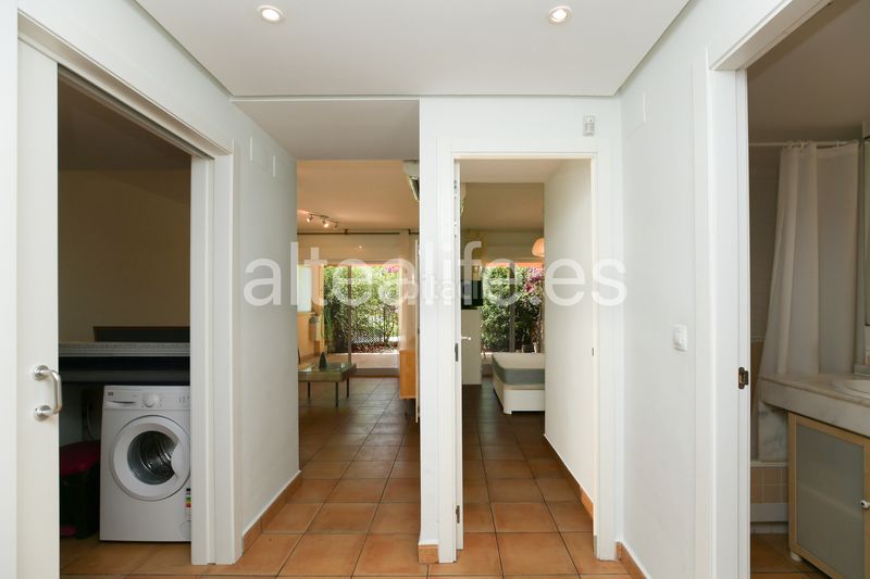 Foto 989d6c5a-5ec3-4f77-8f93-8541b7489050. Apartament amb calefacció piscina a Mascarat Altea