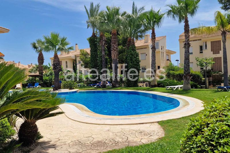 Foto aaaf3327-6694-4072-8ed9-fa3bacc26cd4. Apartament amb calefacció piscina a Mascarat Altea