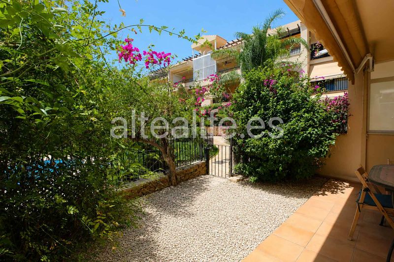Foto dea6ea65-de1d-4cb9-a81a-877cac21fb7e. Apartament amb calefacció piscina a Mascarat Altea