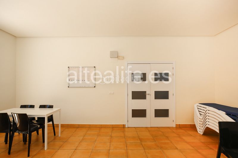 Foto e69eb130-f9ef-4ba1-9f44-28a920151db2. Apartament amb calefacció piscina a Mascarat Altea