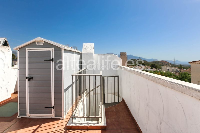 Foto 13167860-eb8e-4108-a20e-12cce7f91a08. Casa adossada amb xemeneia aparcament piscina a Montebello - Nou Espai Nucia (la)