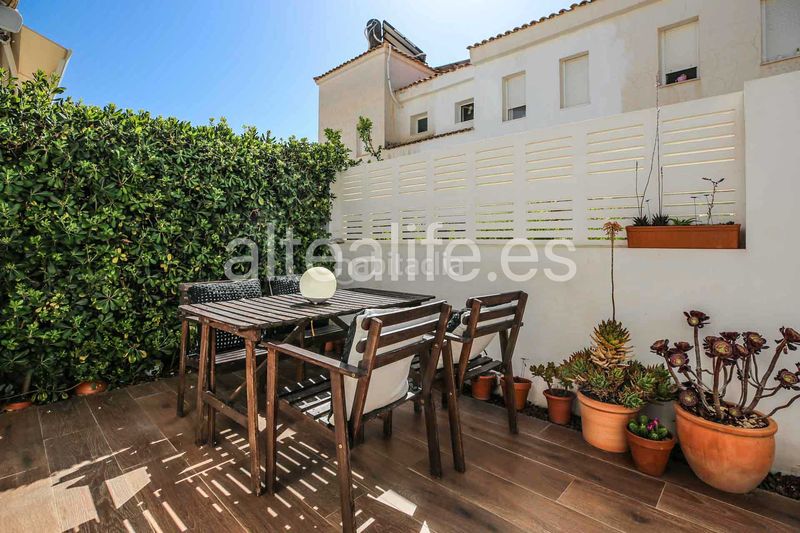 Foto 831ceb5a-1808-4491-8b09-5522327bfe0e. Casa adossada amb xemeneia aparcament piscina a Montebello - Nou Espai Nucia (la)