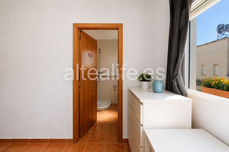 Foto aadeba40-45ae-4cc5-b8d9-3c81ec96d0dd. Casa adossada amb xemeneia aparcament piscina a Montebello - Nou Espai Nucia (la)