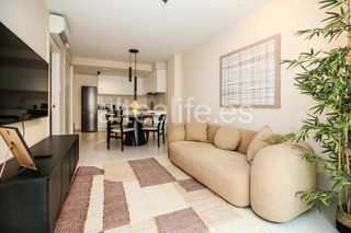 Miete Appartement  Carrer la trompa. Apartamento con garaje y a 2 minutos de la playa en el centro de