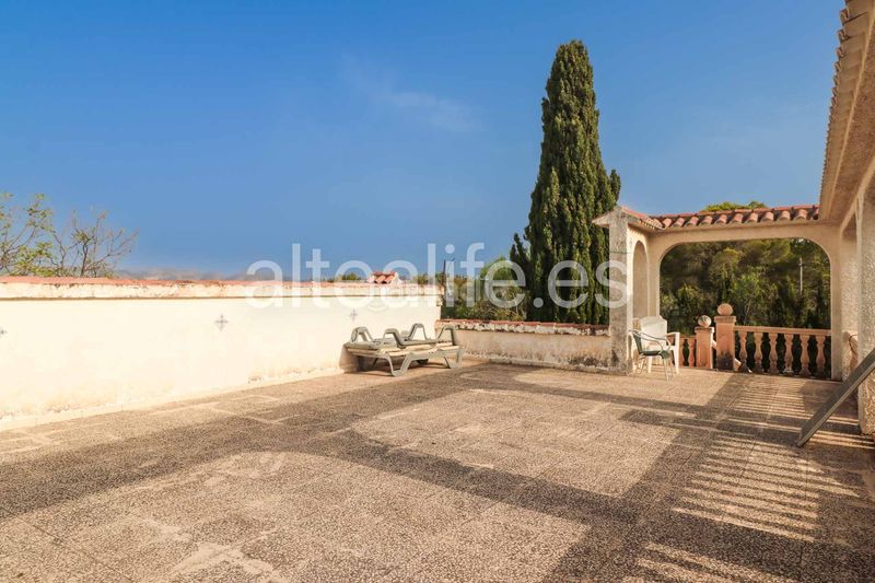Foto 472434b1-02e5-4ee0-a255-94f7042d7fa5. Xalet amb xemeneia aparcament piscina a Barranco Hondo Nucia (la)