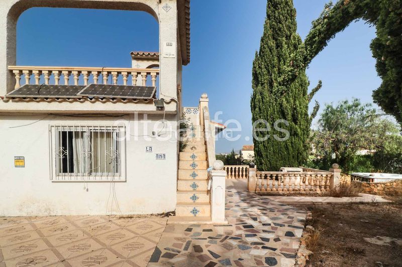 Foto c2273d36-eedb-465e-89cf-1c2d60385167. Xalet amb xemeneia aparcament piscina a Barranco Hondo Nucia (la)