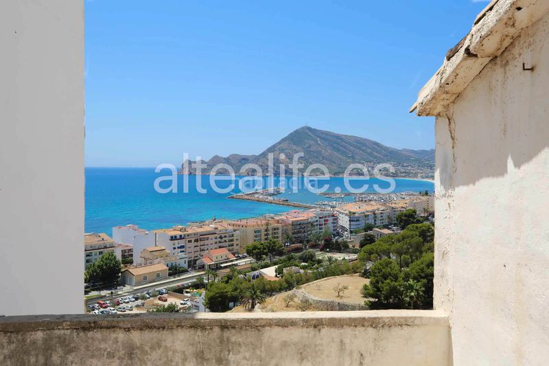Foto 11bcfe5b-60d2-472e-8ccb-cd9e4f431405. Casa adossada amb xemeneia a Altea ciudad Altea