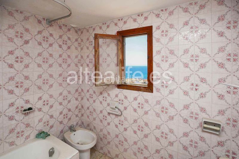 Foto 20a0023e-ab50-4ab3-9ee7-0a464370a791. Casa adossada amb xemeneia a Altea ciudad Altea