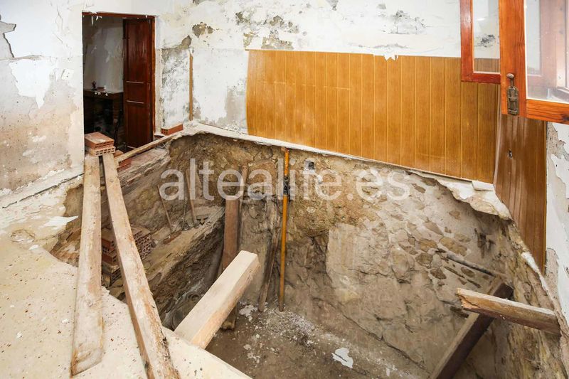 Foto 33460f98-cd6e-4940-a818-e66677418e80. Casa adossada amb xemeneia a Altea ciudad Altea
