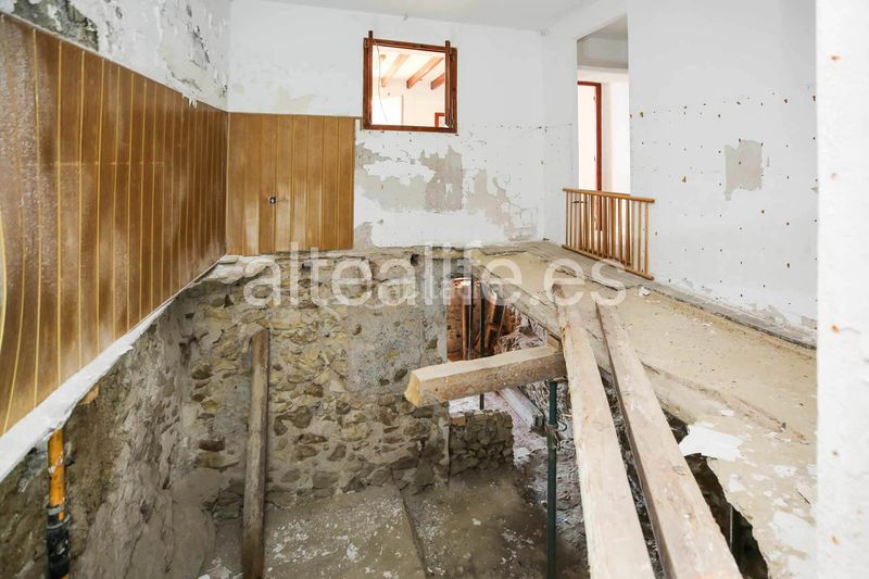Foto 5c6be235-159f-4c37-bf3d-39a1c501a16d. Casa adossada amb xemeneia a Altea ciudad Altea