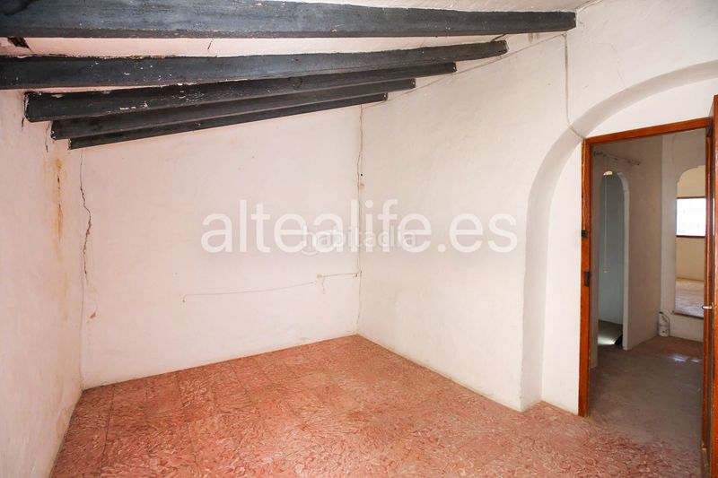 Foto 71feb472-ebcb-40c7-9ddb-ec14b283d39b. Casa adossada amb xemeneia a Altea ciudad Altea