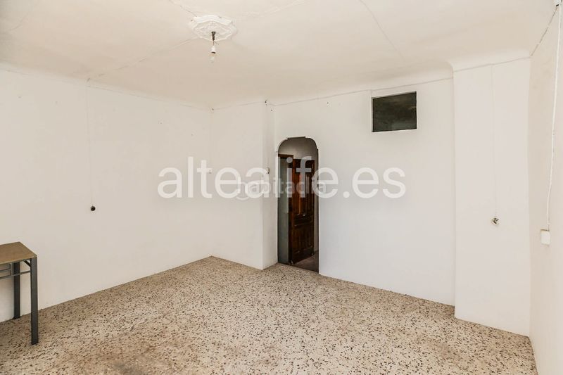 Foto 93325d43-a1e2-49cd-8beb-78430e08c408. Casa adossada amb xemeneia a Altea ciudad Altea