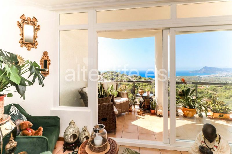 Foto 586371c4-6684-4eb6-9b3e-66a4b3cc0972. Apartament amb aparcament a Altea la vella Altea