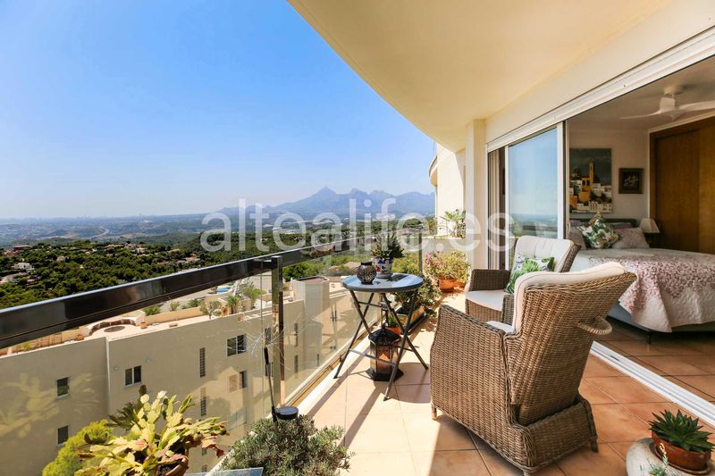 Foto 916764ac-af70-44fa-8ef3-76a02f195650. Apartament amb aparcament a Altea la vella Altea
