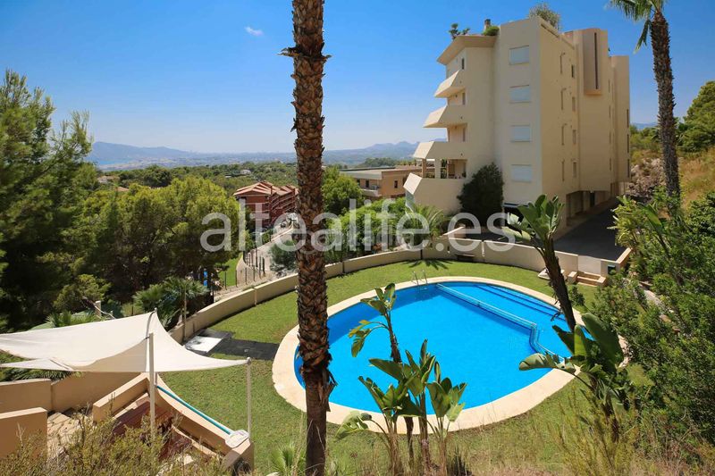 Foto d6ff7fbf-f570-4813-9d68-296e7b483eb9. Apartament amb aparcament a Altea la vella Altea