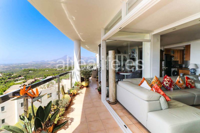 Foto d962bc8b-3f83-45a3-a692-a485ee5f9961. Apartament amb aparcament a Altea la vella Altea