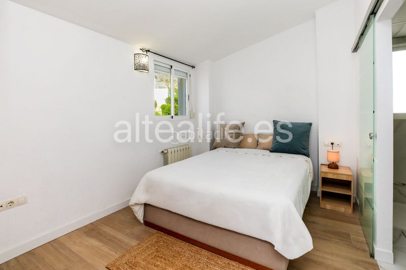Foto 231808ca-d067-4fd3-ad0b-3c88a41bd837. Alquiler apartamento en calle eriso 1 apartamento en alquiler de corta estancia con terraza y vistas en sierra en Altea