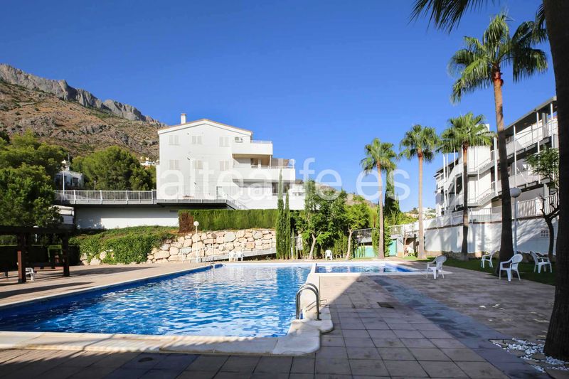 Foto d33bdf38-0c3a-4ca9-bb1d-3f5f39f094ee. Alquiler apartamento en calle eriso 1 apartamento en alquiler de corta estancia con terraza y vistas en sierra en Altea