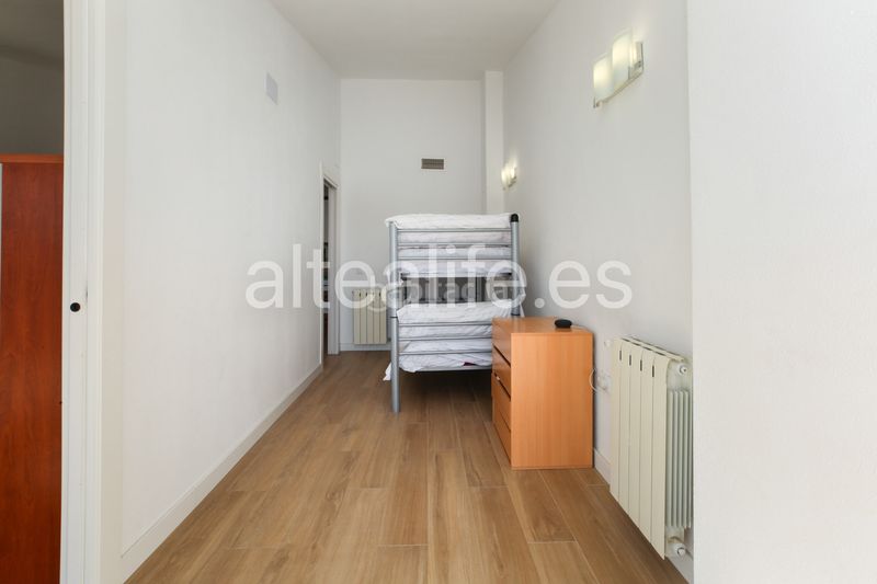 Foto d9d11c60-2fa3-404b-99ca-1f5eb339c2e3. Alquiler apartamento en calle eriso 1 apartamento en alquiler de corta estancia con terraza y vistas en sierra en Altea