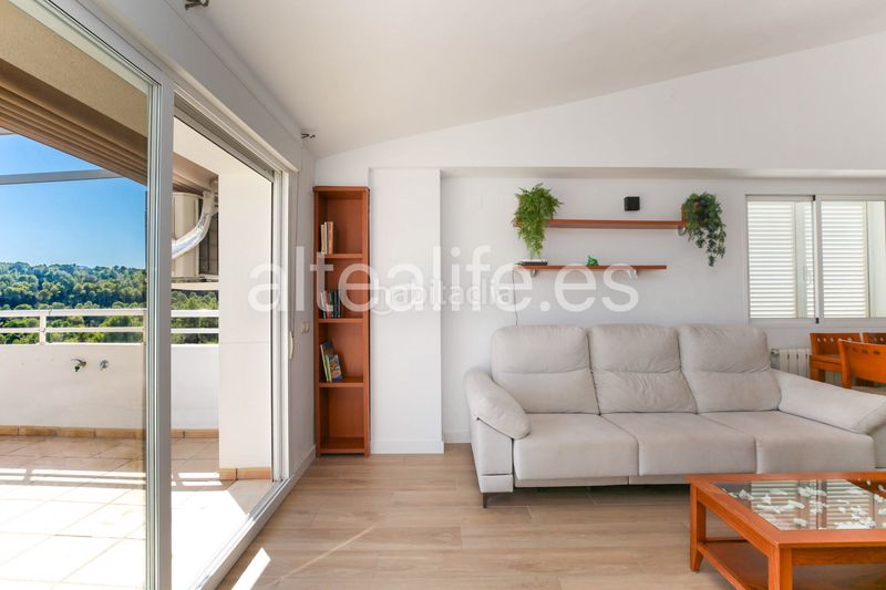 Foto e9ab4c36-f0a7-4215-8d90-1571719d7ab5. Alquiler apartamento en calle eriso 1 apartamento en alquiler de corta estancia con terraza y vistas en sierra en Altea