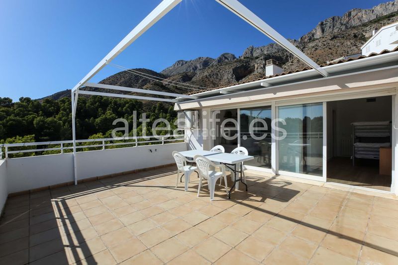 Foto ea7effa4-5b60-4cf3-8001-a811152119fb. Alquiler apartamento en calle eriso 1 apartamento en alquiler de corta estancia con terraza y vistas en sierra en Altea