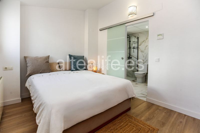Foto ed491759-3bdd-44b0-9b4f-8adca077bb76. Alquiler apartamento en calle eriso 1 apartamento en alquiler de corta estancia con terraza y vistas en sierra en Altea