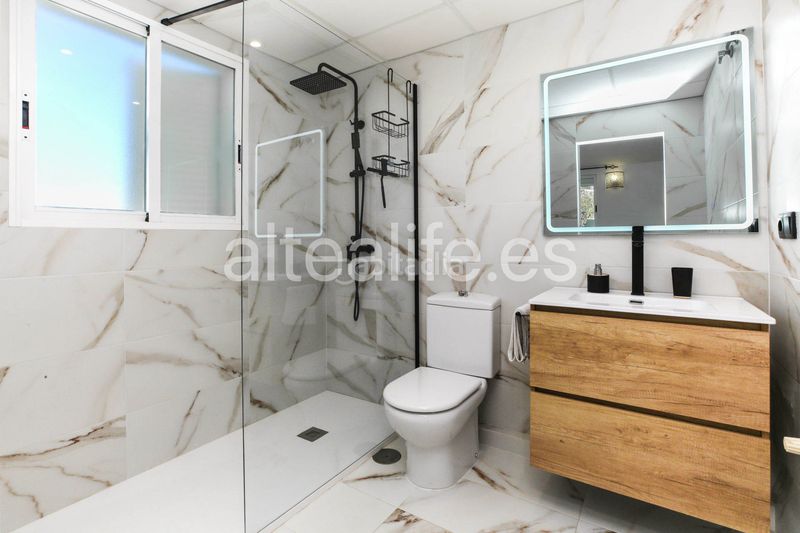 Foto f3c6b92a-4d9d-4131-91d8-248c120420cb. Alquiler apartamento en calle eriso 1 apartamento en alquiler de corta estancia con terraza y vistas en sierra en Altea