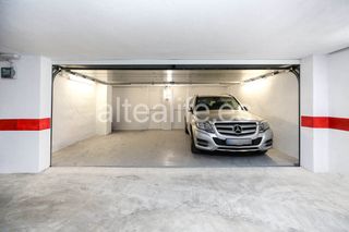 Autoparkplatz  Costera dels nassos. Garaje doble con trasteros en la zona de piteres en altea