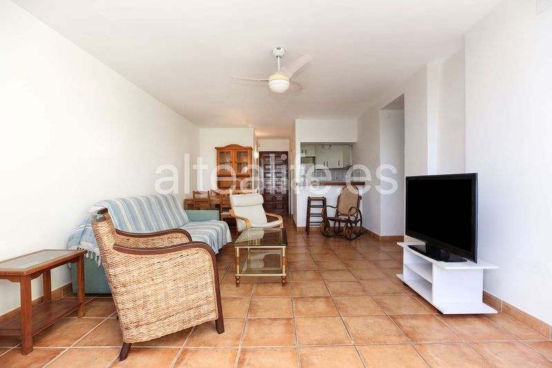 Foto 35b44a95-cb84-4d7e-a2e9-492d3470cefe. Alquiler apartamento en cap-negret 5 apartamento bajo en primera linea de playa en la zona de cap negret en Altea